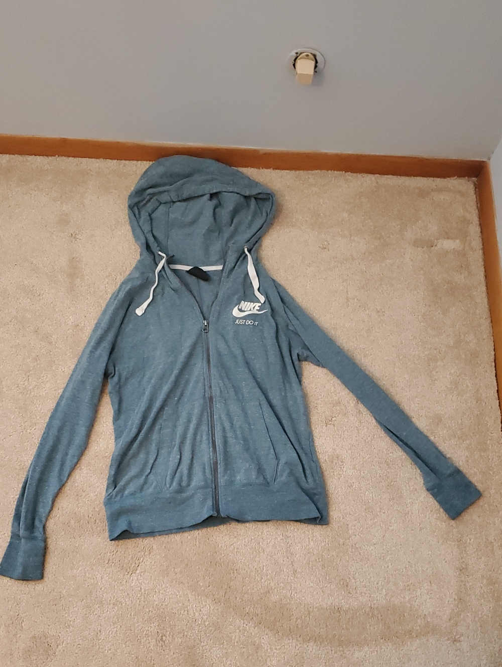 Nike Women’s Teal Zip-Up Hoodie with White Drawstrings Size M